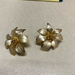Floral design costume earrings